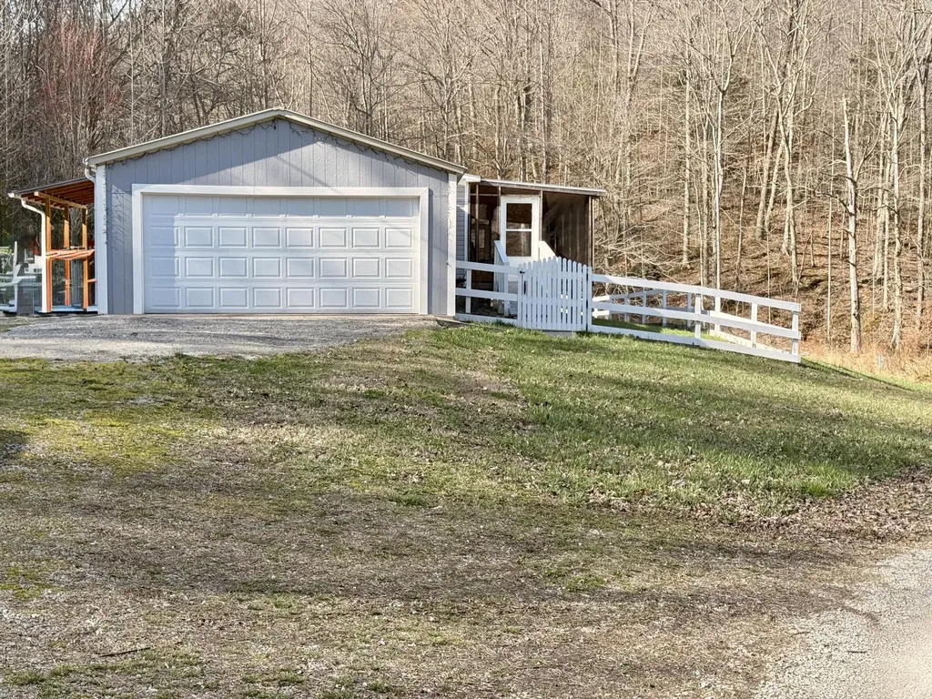 2781 Bull Run Road Liberty KY 42539