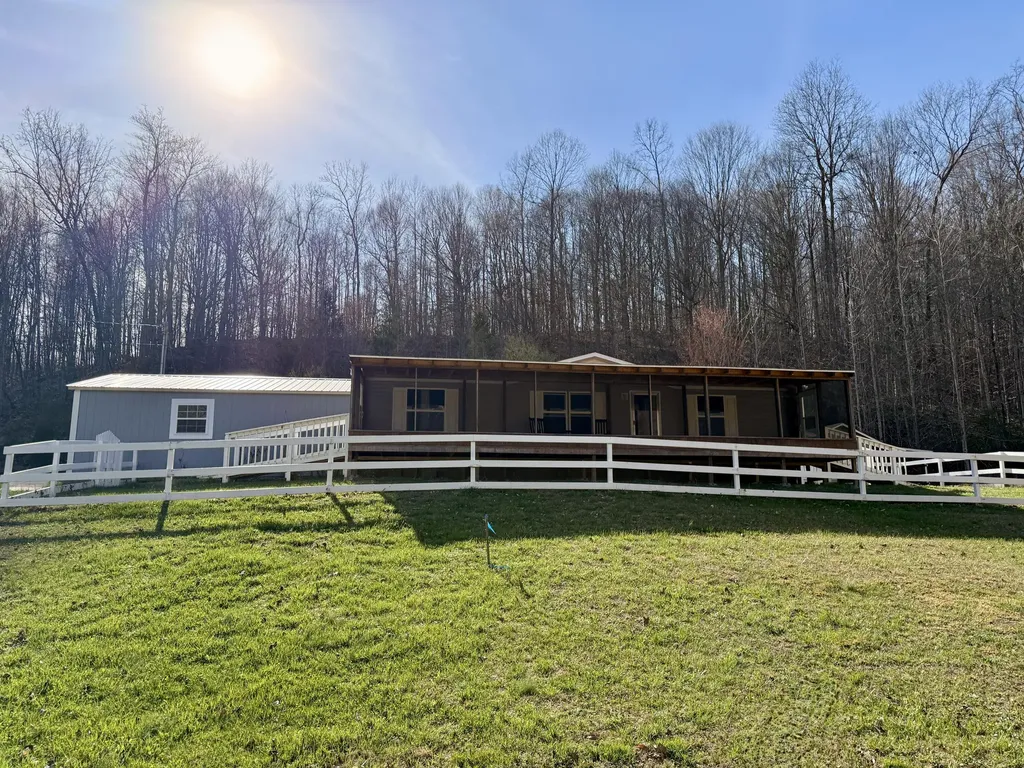 2781 Bull Run Road Liberty KY 42539