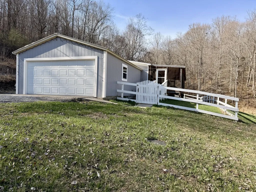 2781 Bull Run Road Liberty KY 42539