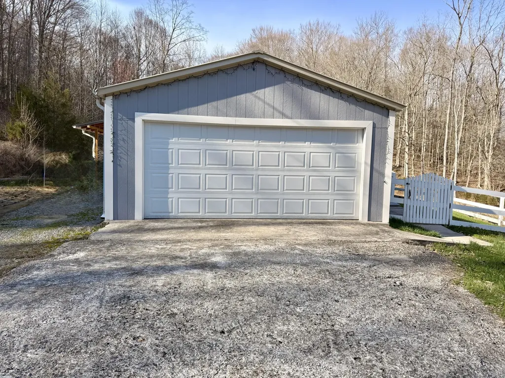 2781 Bull Run Road Liberty KY 42539