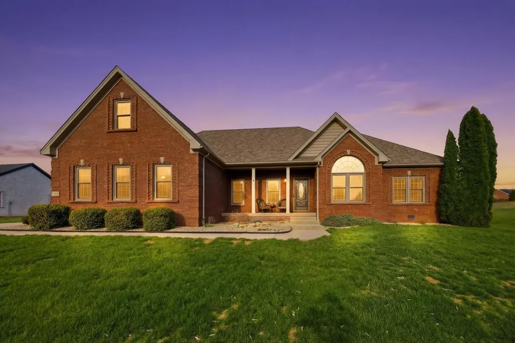 1045 Scenic Garden Lawrenceburg KY 40342