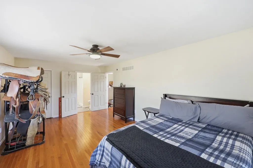 9098 Winchester Road Irvine KY 40336