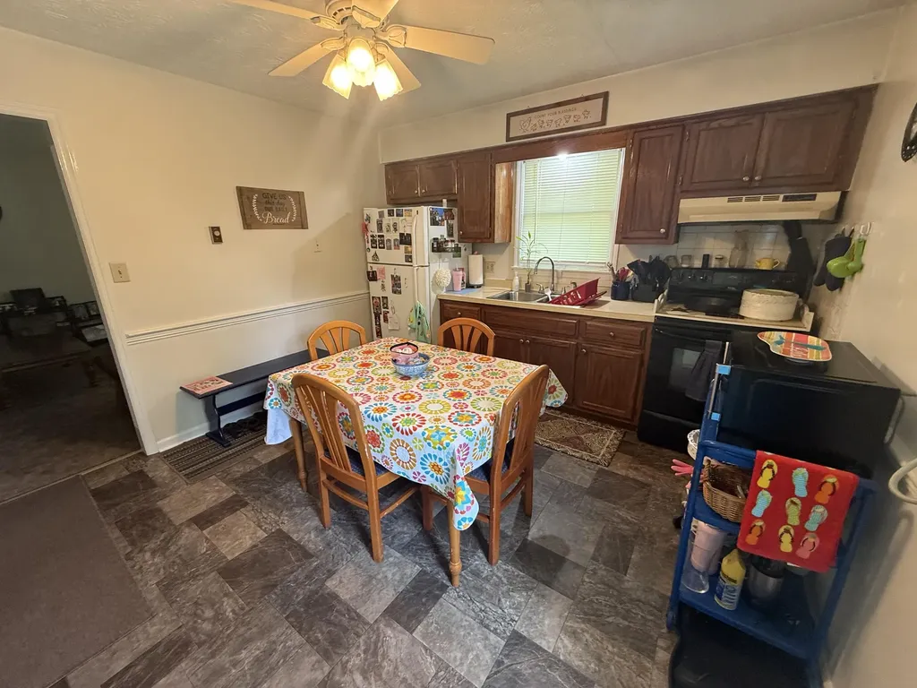 112 A-b Meadowlark Nicholasville KY 40356
