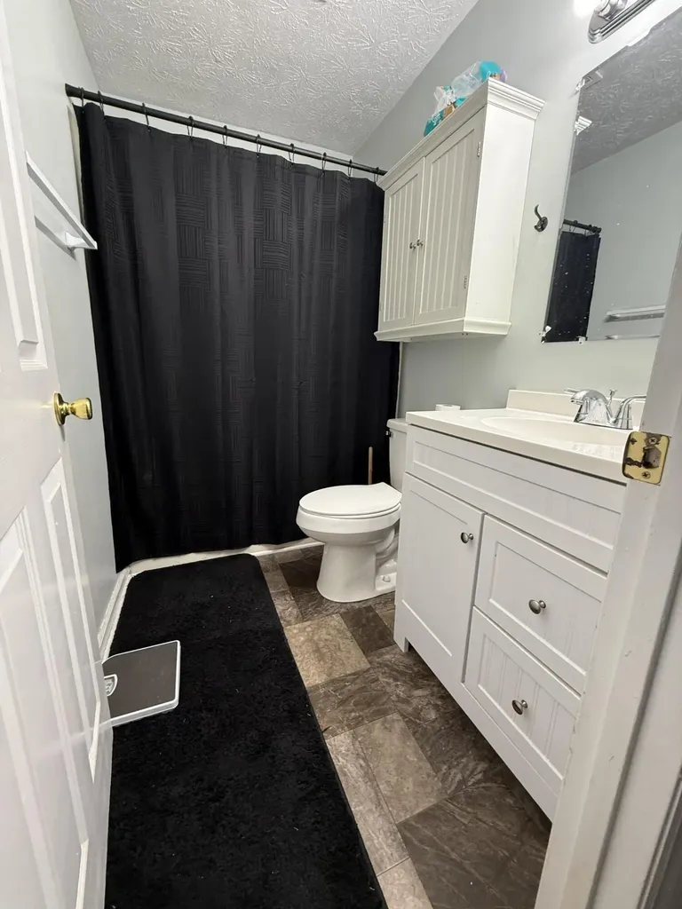 112 A-b Meadowlark Nicholasville KY 40356
