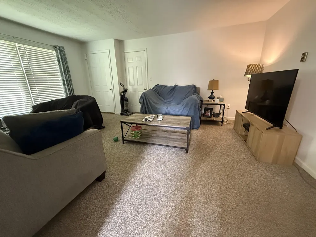 112 A-b Meadowlark Nicholasville KY 40356