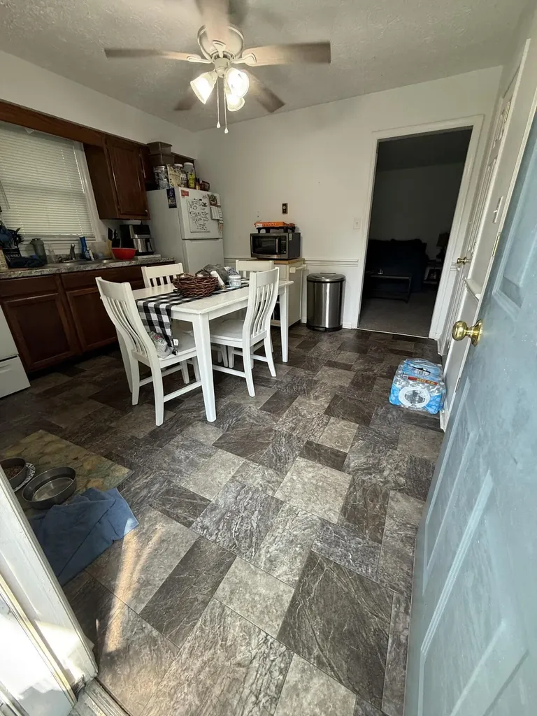 112 A-b Meadowlark Nicholasville KY 40356