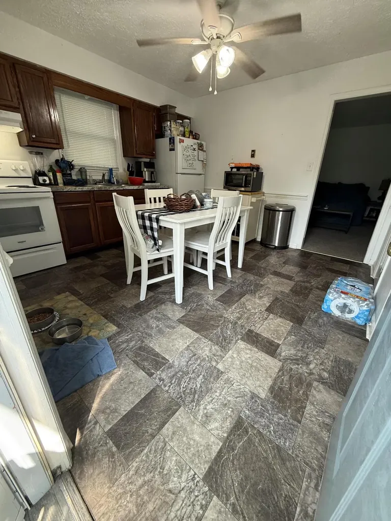 112 A-b Meadowlark Nicholasville KY 40356