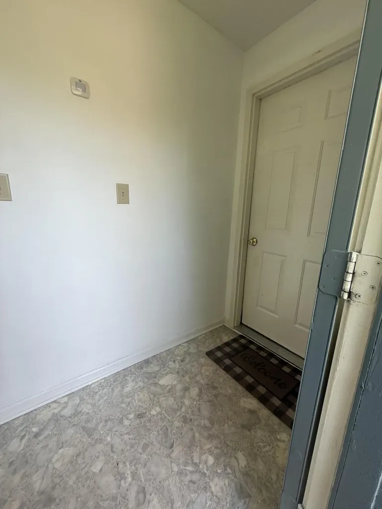 112 A-b Meadowlark Nicholasville KY 40356