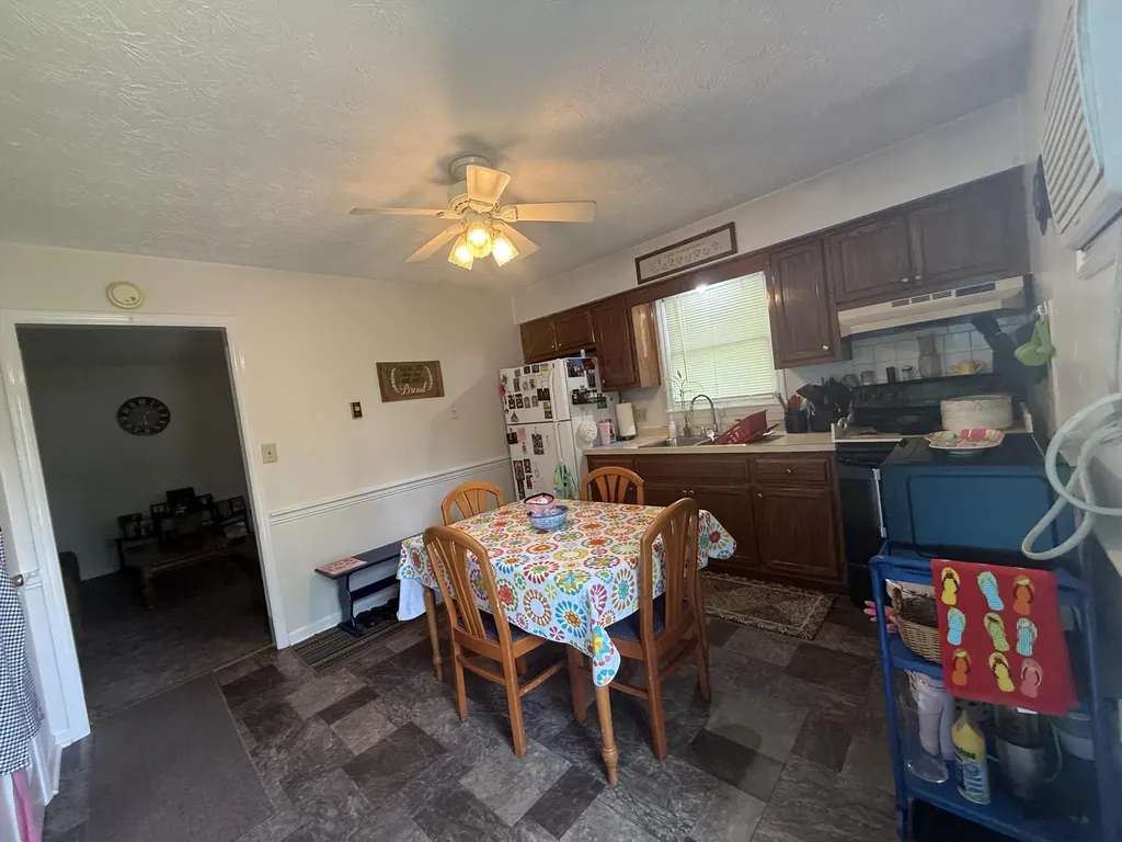 112 A-b Meadowlark Nicholasville KY 40356