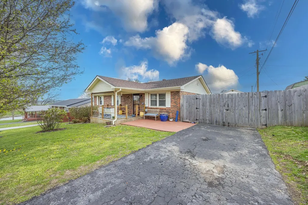 904 Michael Avenue Mt Sterling KY 40353