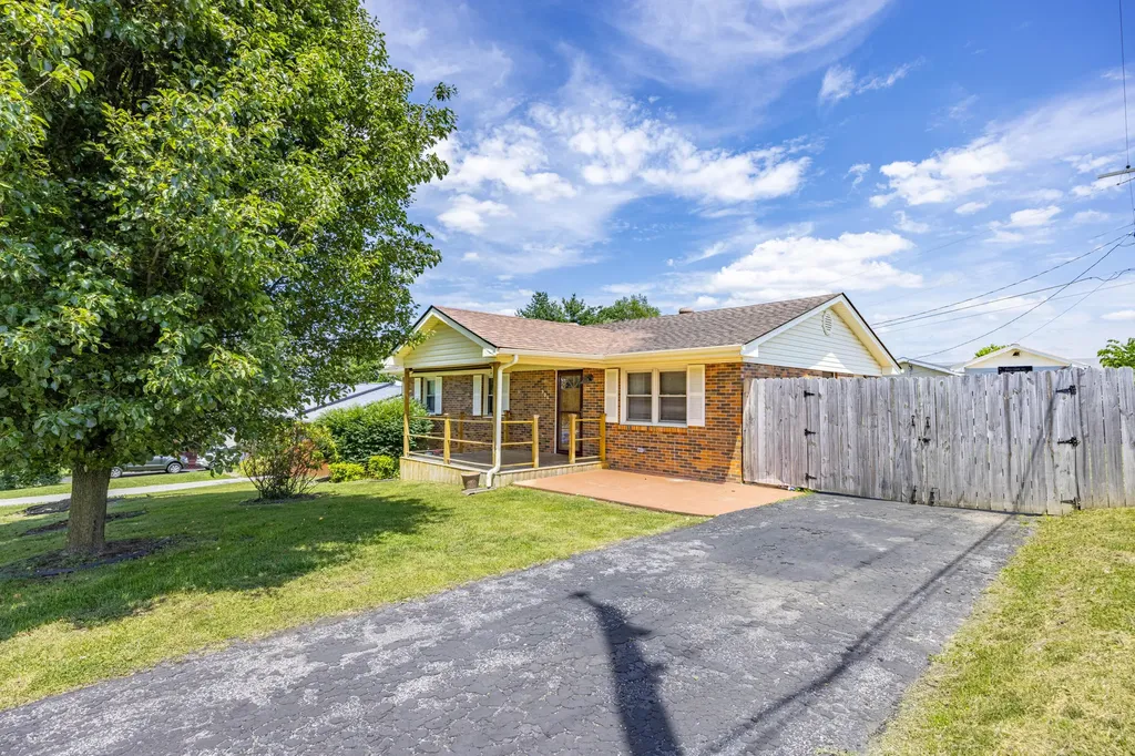 904 Michael Avenue Mt Sterling KY 40353