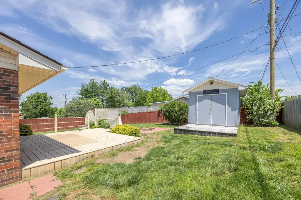 904 Michael Avenue Mt Sterling KY 40353