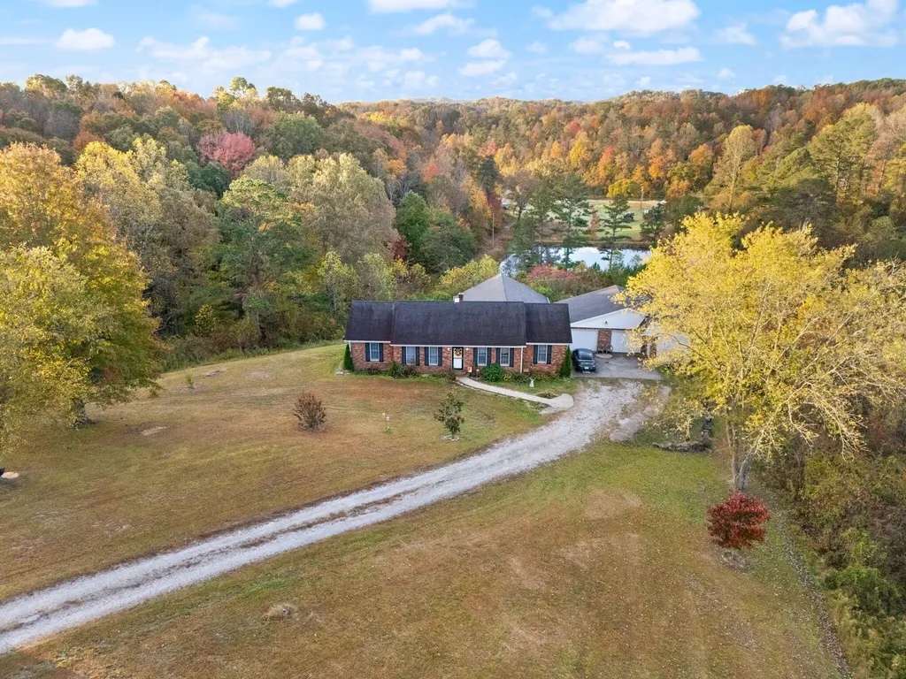 286 Joe Davidson Road Beattyville KY 41311