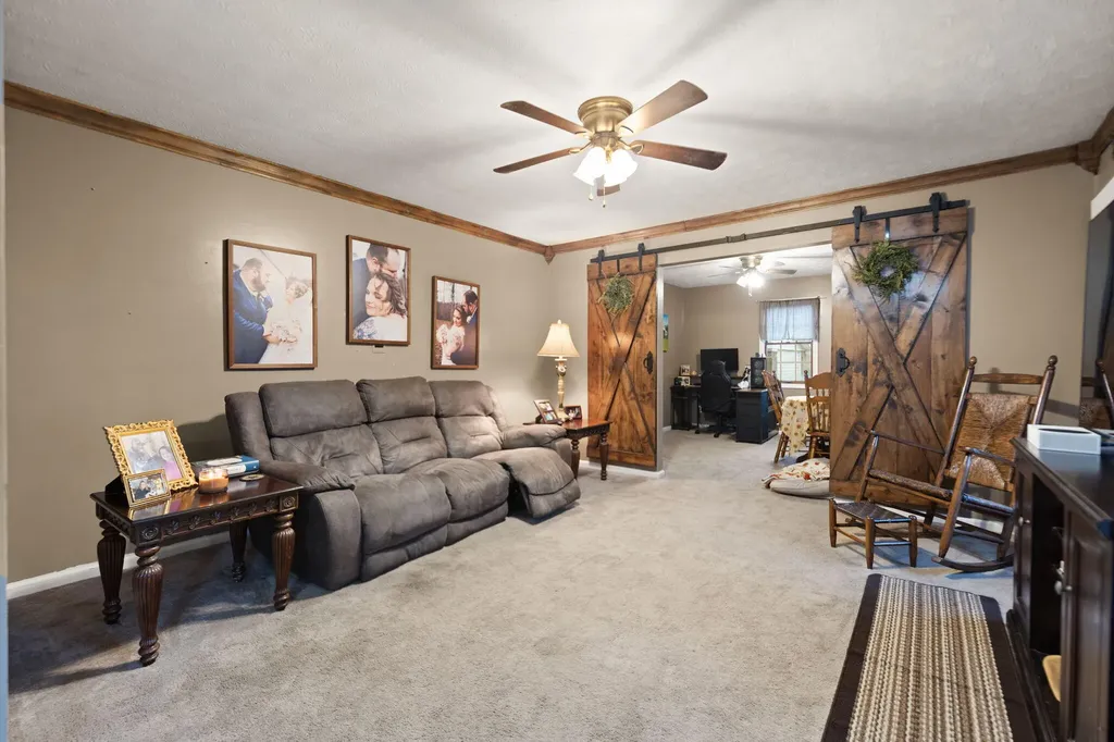 286 Joe Davidson Road Beattyville KY 41311