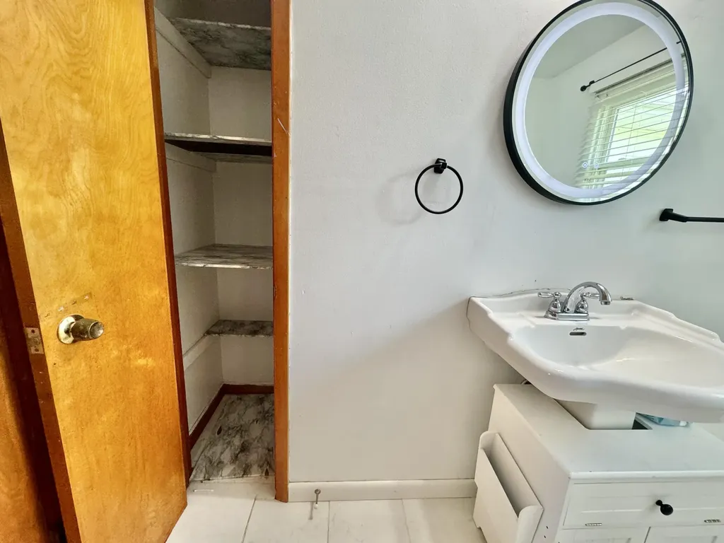 6658 Ky-10 Tollesboro KY 41189