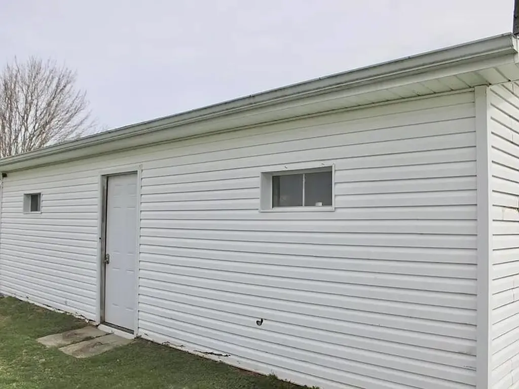 6658 Ky-10 Tollesboro KY 41189