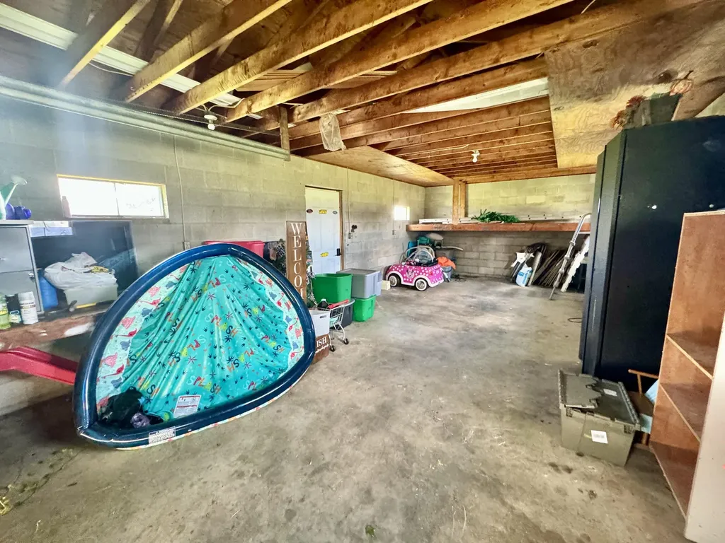 6658 Ky-10 Tollesboro KY 41189