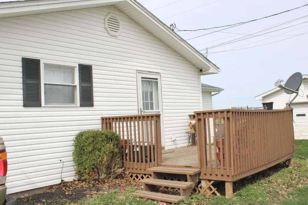 6658 Ky-10 Tollesboro KY 41189