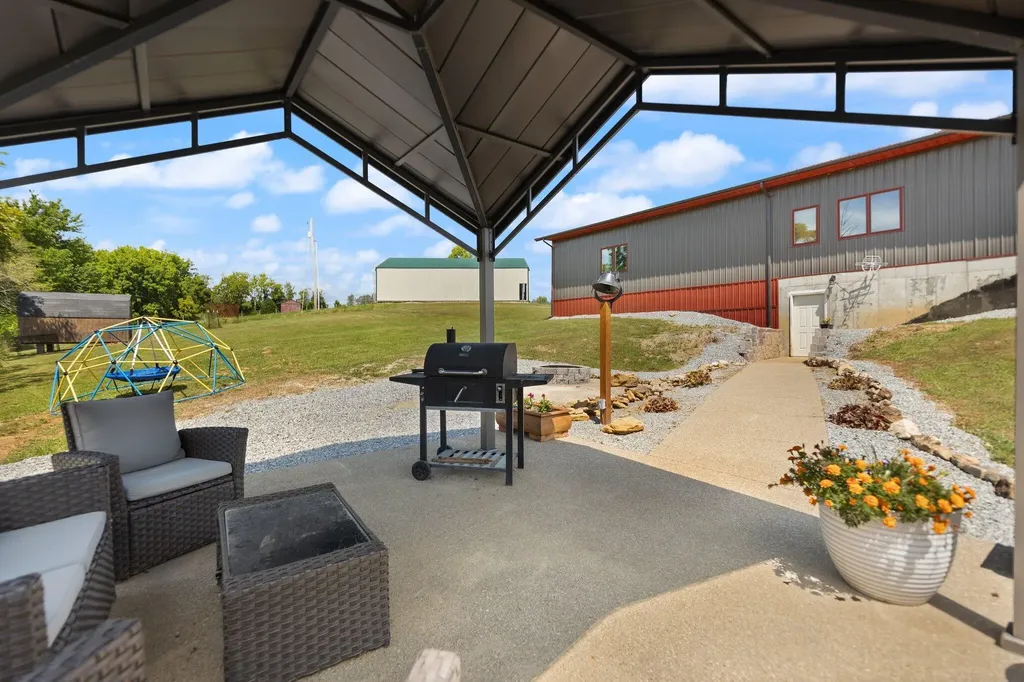 649 Snedegar Road Mt Sterling KY 40353