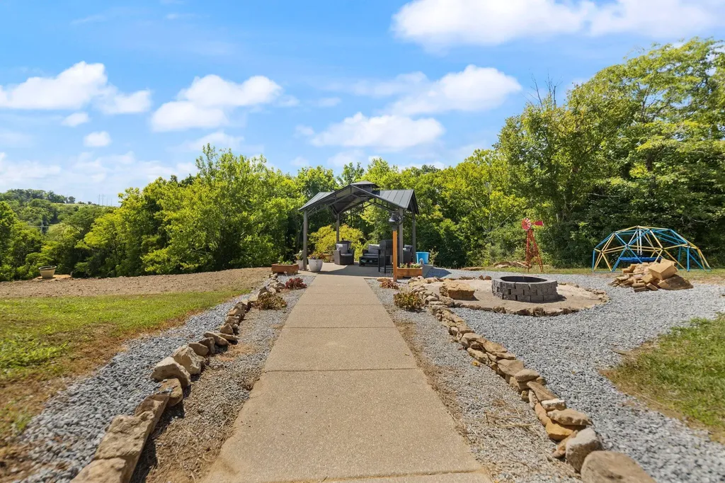 649 Snedegar Road Mt Sterling KY 40353