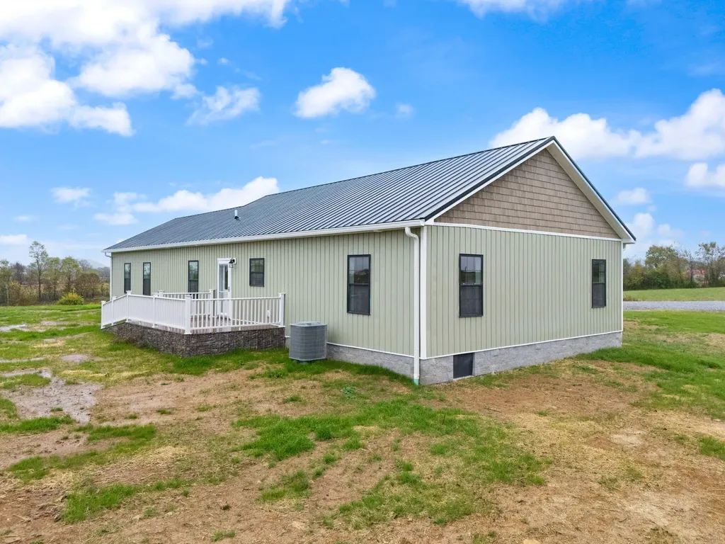 110 Sunflower Road Flemingsburg KY 41041