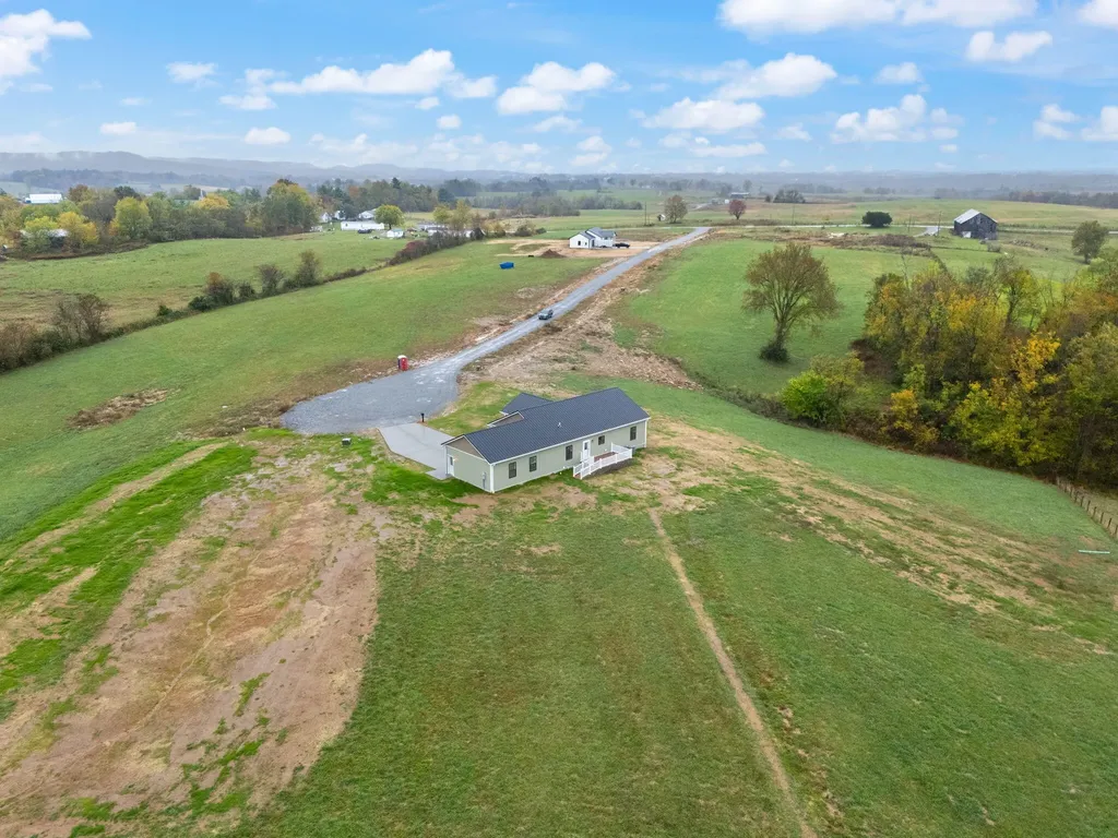 110 Sunflower Road Flemingsburg KY 41041
