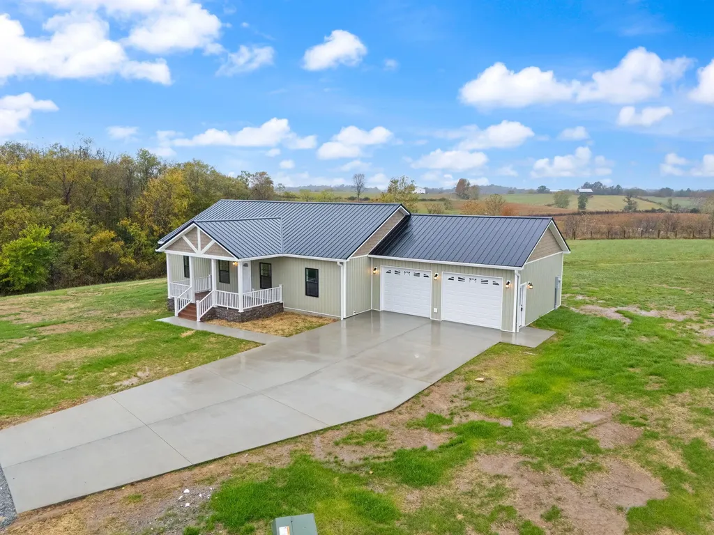 110 Sunflower Road Flemingsburg KY 41041
