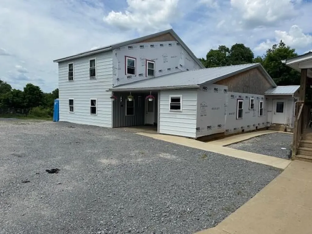 5183 Kentucky 36 Cynthiana KY 41031