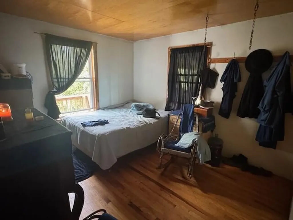5183 Kentucky 36 Cynthiana KY 41031