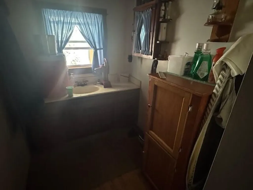5183 Kentucky 36 Cynthiana KY 41031