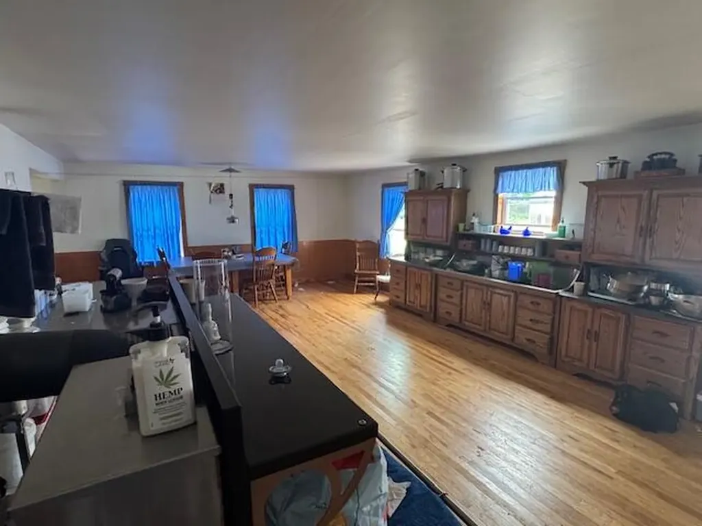 5183 Kentucky 36 Cynthiana KY 41031