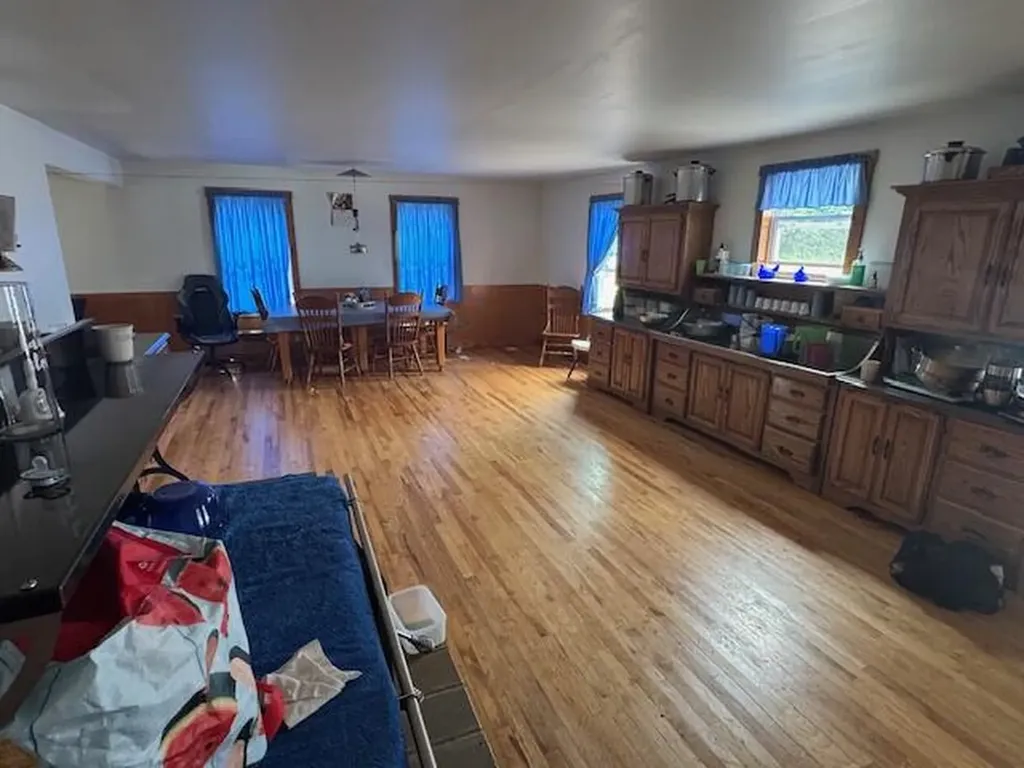 5183 Kentucky 36 Cynthiana KY 41031