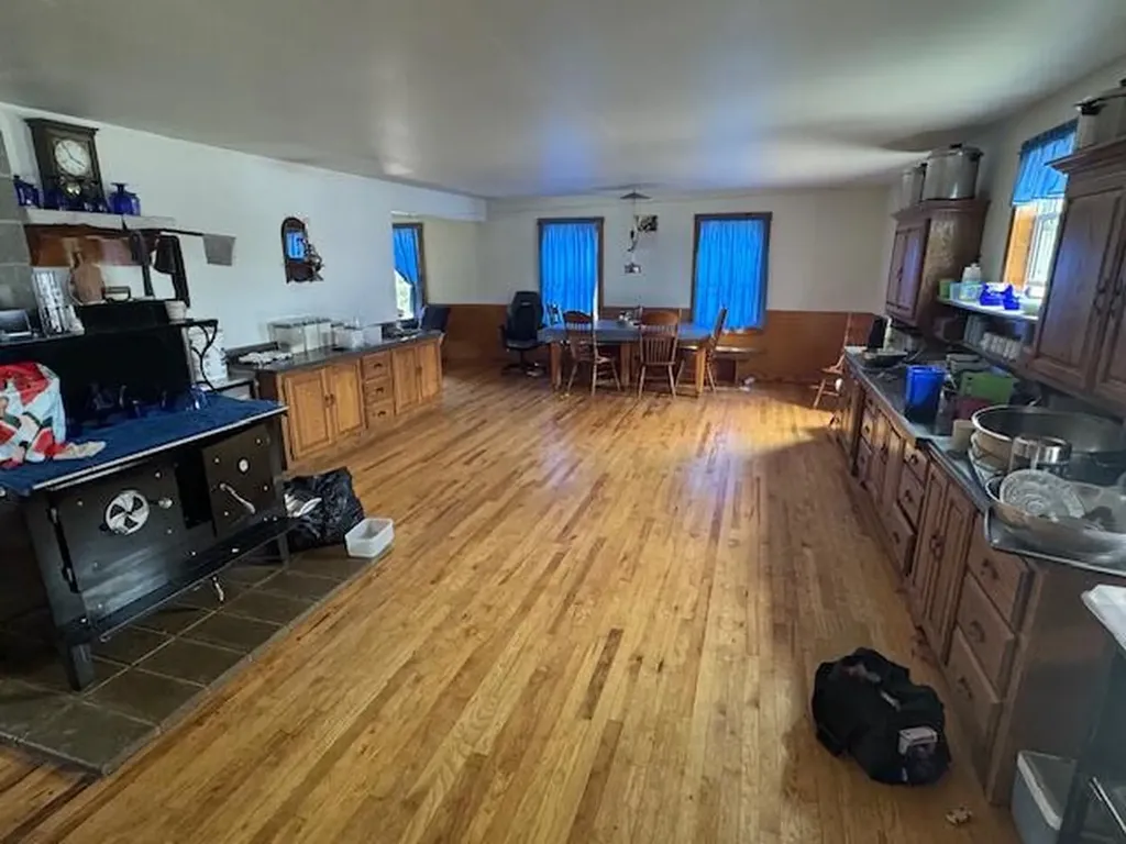 5183 Kentucky 36 Cynthiana KY 41031