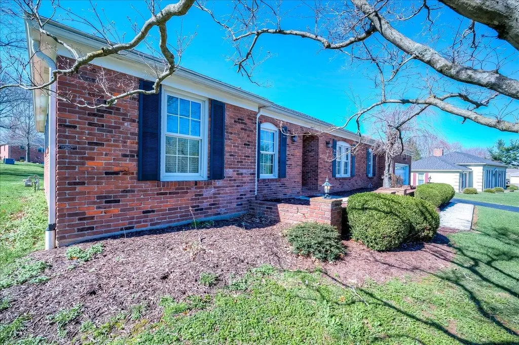 16 Whitebridge Lane Frankfort KY 40601