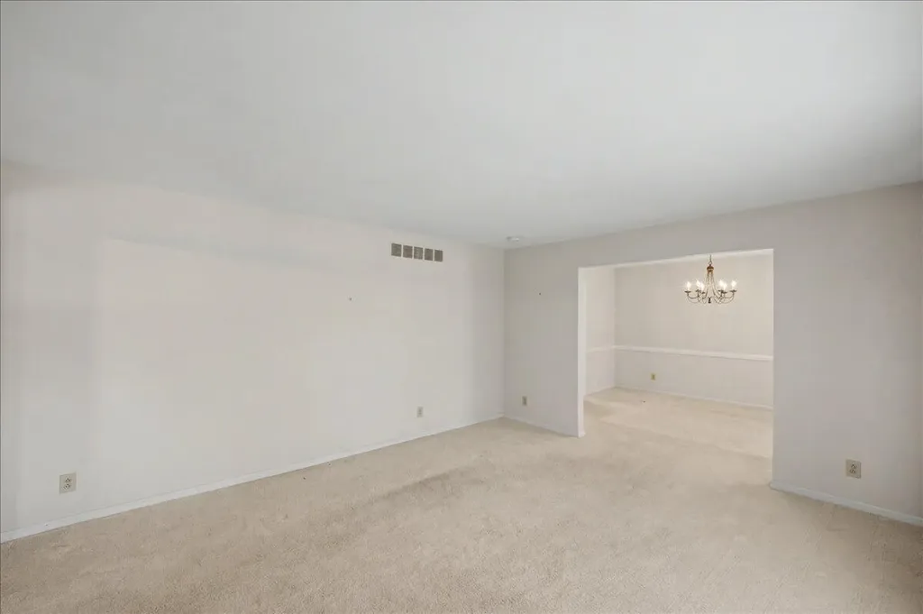 16 Whitebridge Lane Frankfort KY 40601