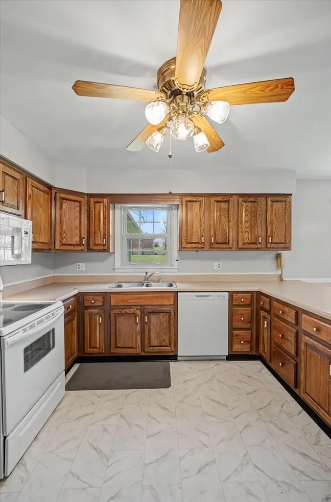16 Whitebridge Lane Frankfort KY 40601