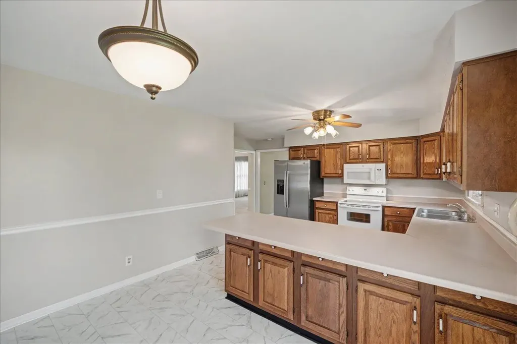 16 Whitebridge Lane Frankfort KY 40601