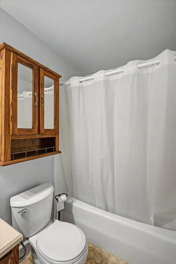 16 Whitebridge Lane Frankfort KY 40601