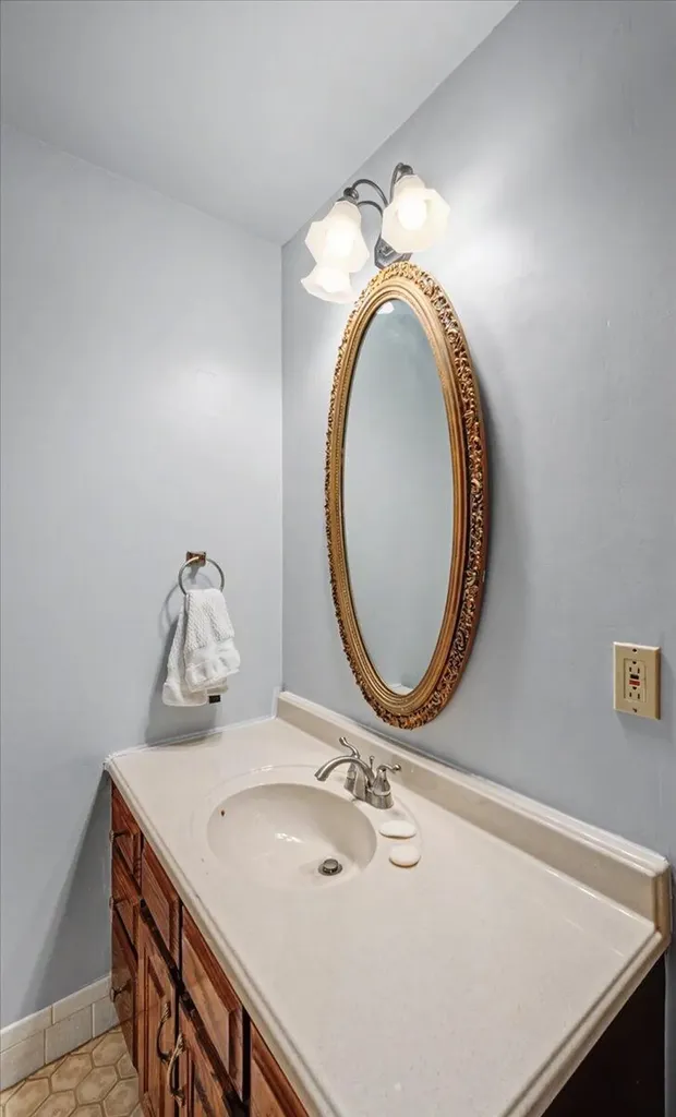 16 Whitebridge Lane Frankfort KY 40601