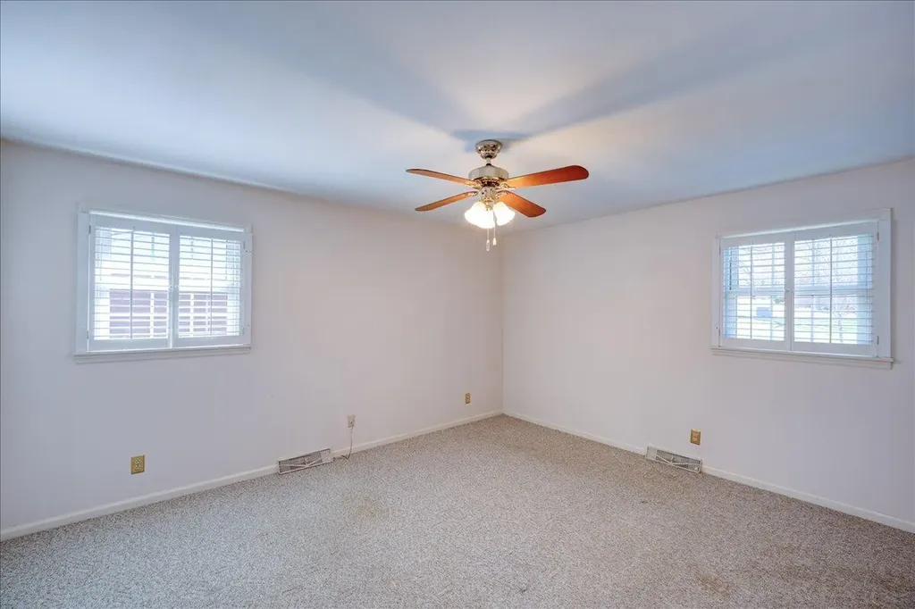 16 Whitebridge Lane Frankfort KY 40601
