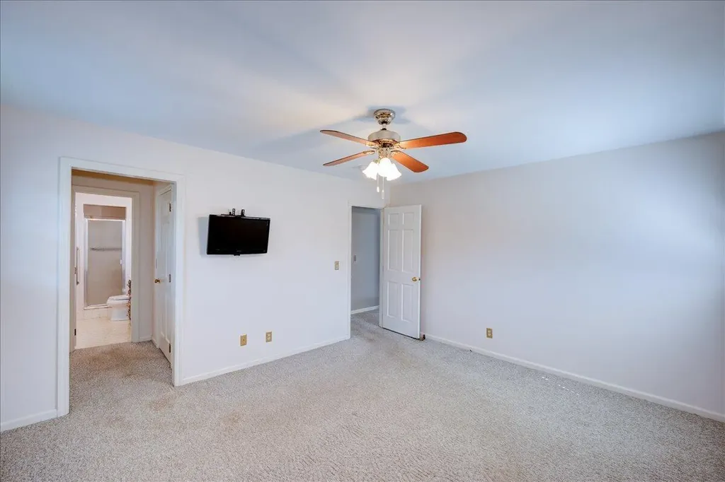 16 Whitebridge Lane Frankfort KY 40601