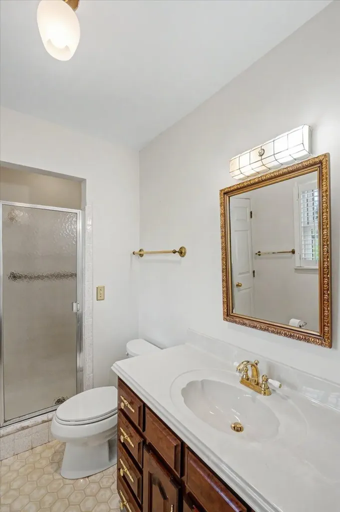 16 Whitebridge Lane Frankfort KY 40601