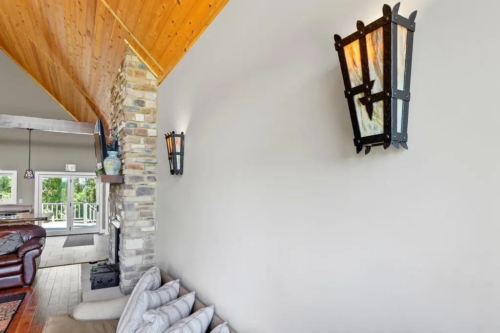 2735 Ky-501 Kings Mountain KY 40442