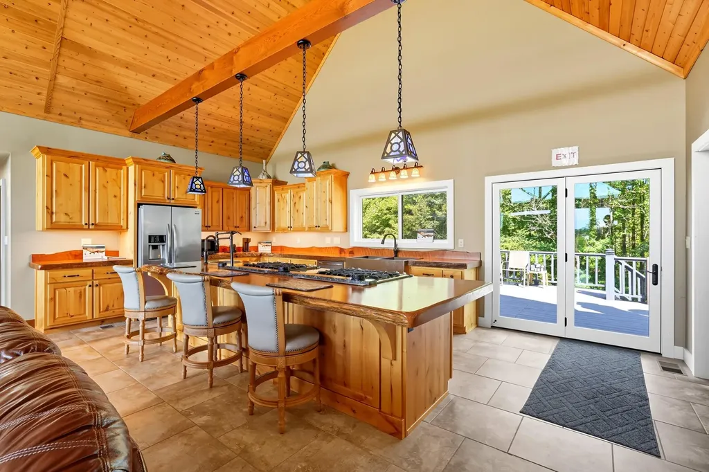 2735 Ky-501 Kings Mountain KY 40442