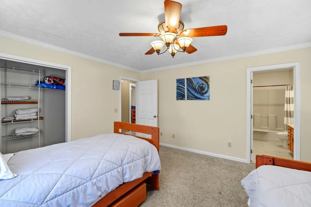 2735 Ky-501 Kings Mountain KY 40442