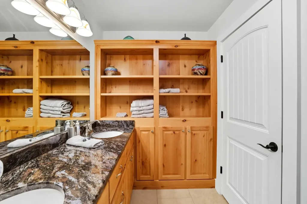 2735 Ky-501 Kings Mountain KY 40442