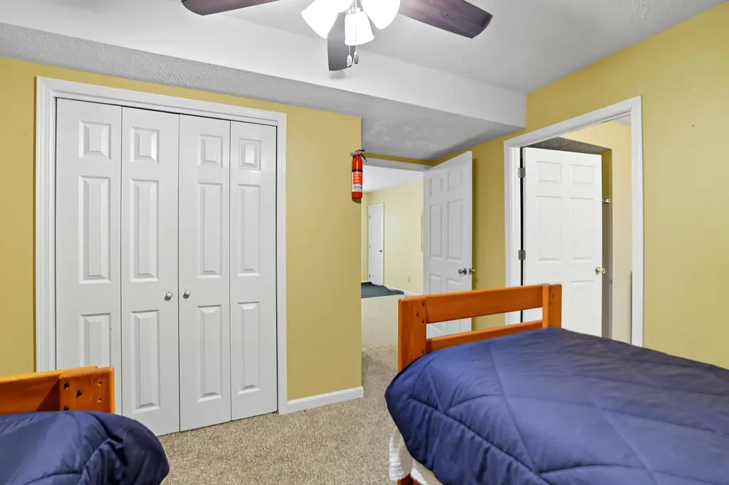 2735 Ky-501 Kings Mountain KY 40442