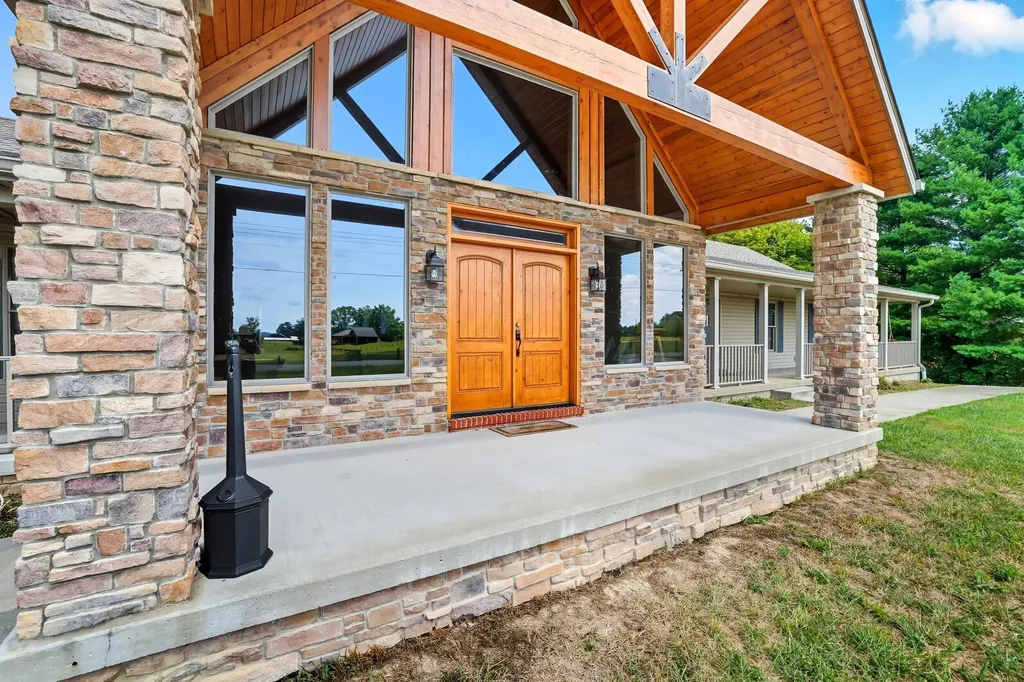 2735 Ky-501 Kings Mountain KY 40442