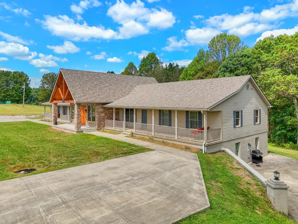 2735 Ky-501 Kings Mountain KY 40442