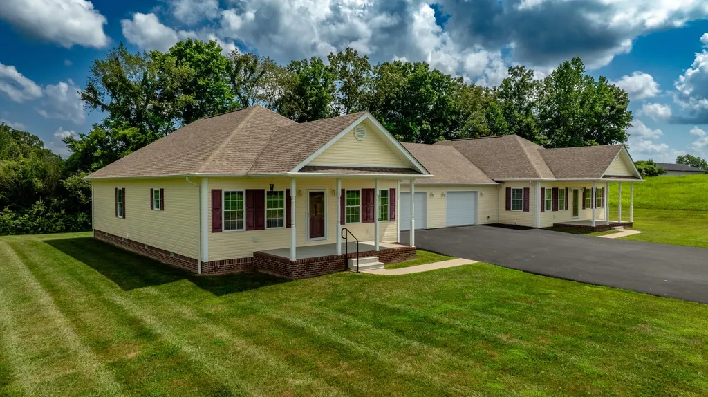 412-414 Murphy Lane Jamestown KY 42629